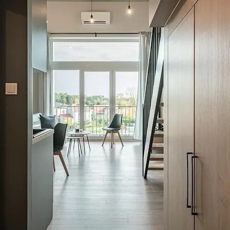 Przy Lotnisku Apartment *